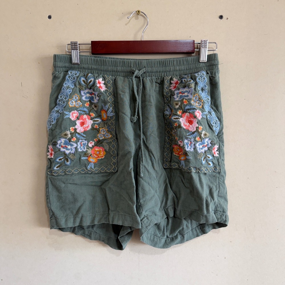 Paparazzi Olive Green Floral Embroidered Linen Blend Shorts Small Boho Tie